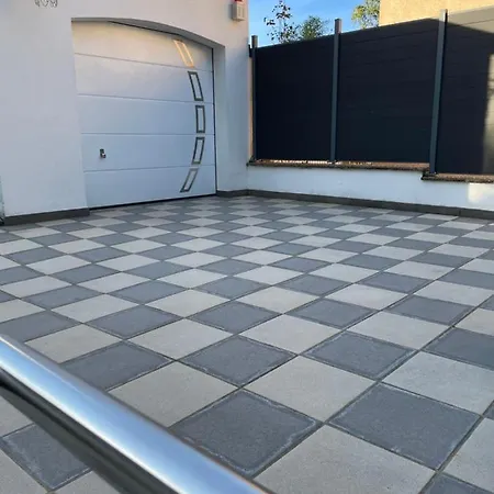 Simple In Luxembourg By